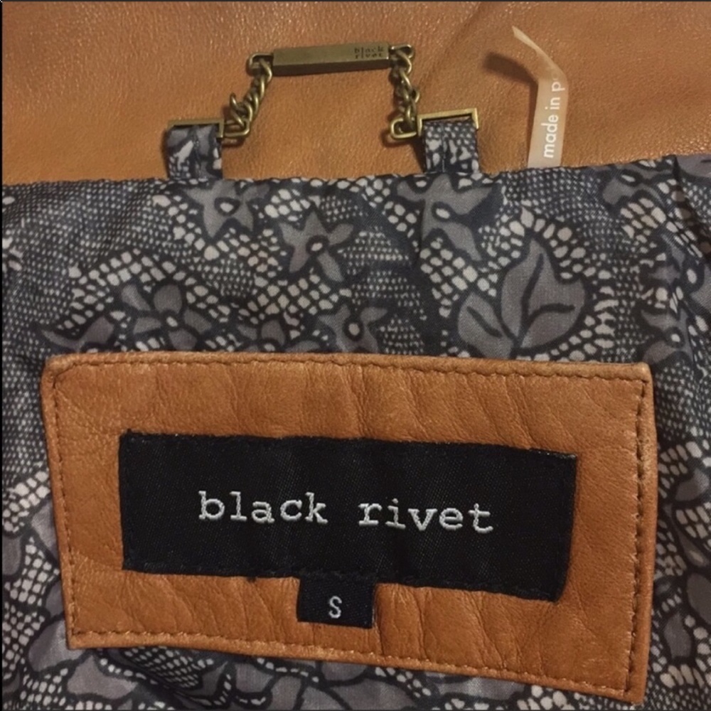 Black Rivet - Picture 8 of 8